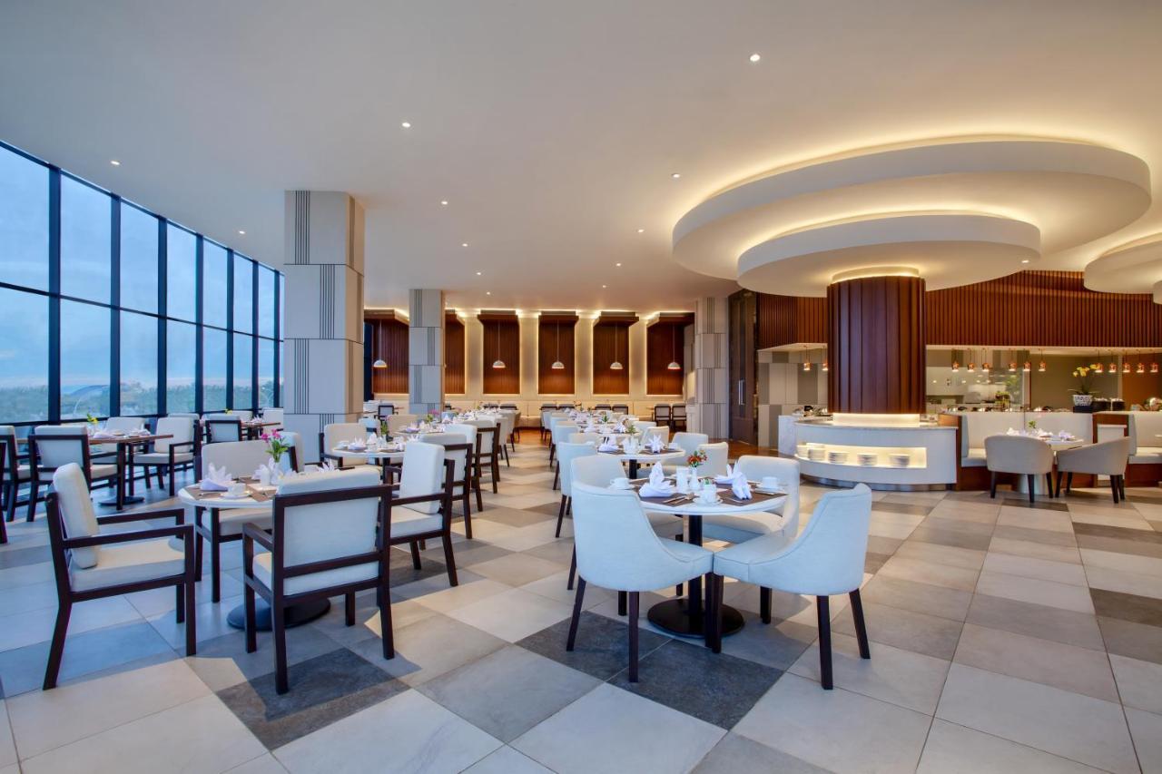 Wyndham Opi Hotel Palembang Extérieur photo