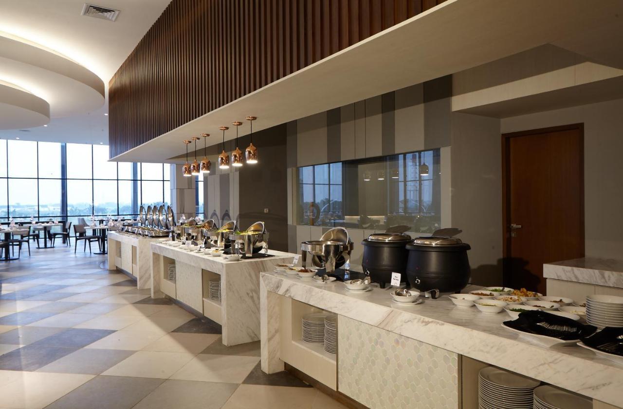 Wyndham Opi Hotel Palembang Extérieur photo