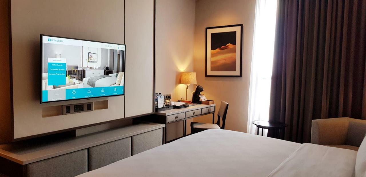 Wyndham Opi Hotel Palembang Extérieur photo